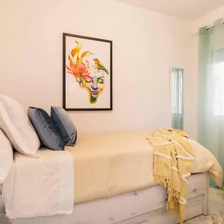 Pink Royal - Winter By The Sea *