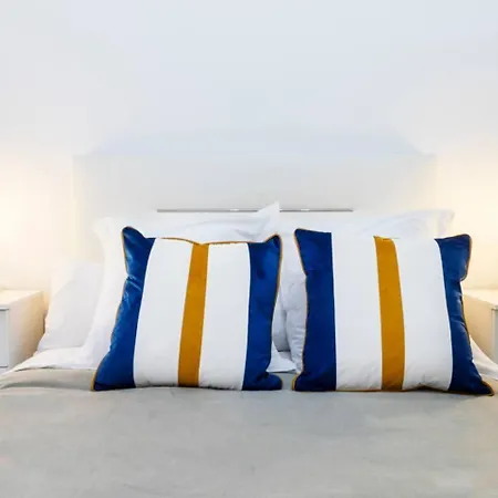 Pink Royal - Winter By The Sea *