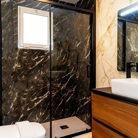 Pink Royal - Winter By The Sea * Torrevieja