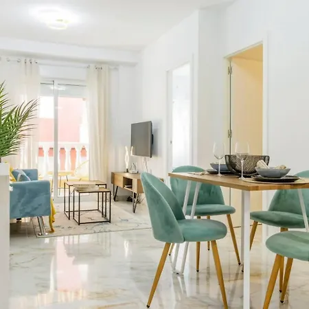 Pink Royal - Winter By The Sea Torrevieja